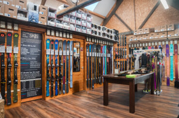 work for ski shop the skiers lounge west sussex