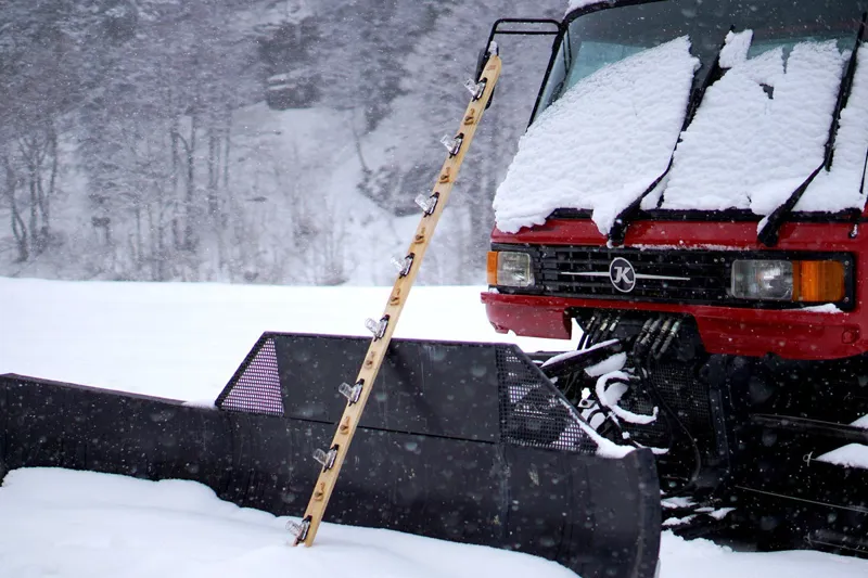 Apres-AllStars Swig Ski 3000 Shot Ski Set with 4 Shot Glasses + Bindings-2