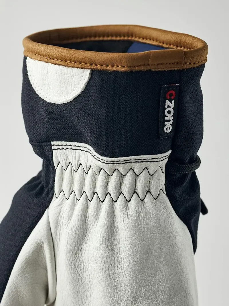 Hestra Women's Voss CZone Glove in Black/Cork-4
