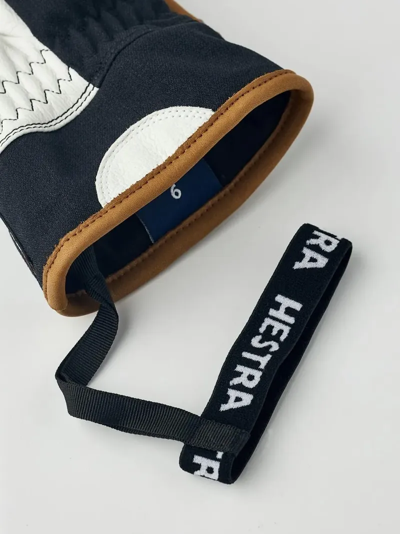 Hestra Women's Voss CZone Glove in Black/Cork-6