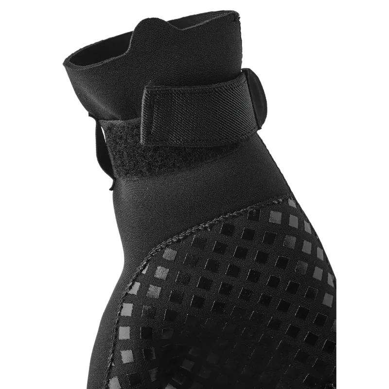 Hestra Neptune Full Finger Bike Gloves in Black-4