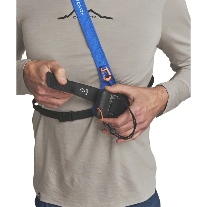 Ortovox Focus Pro Avalanche Transceiver in Safety Blue-6