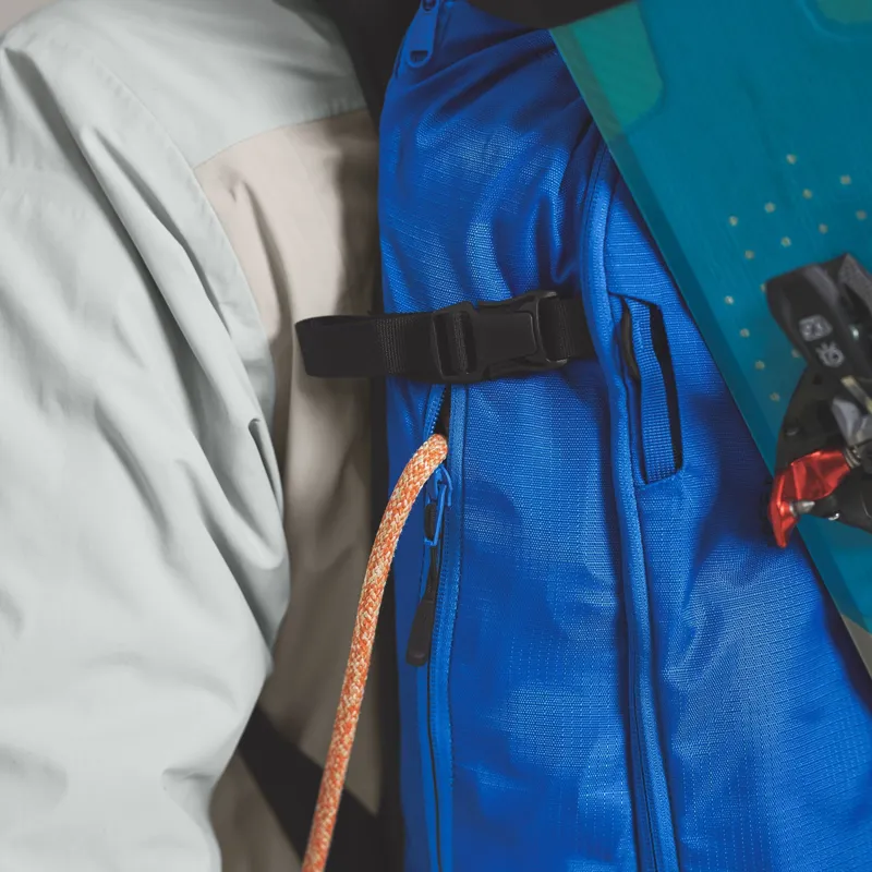 Ortovox Free Rider 28 Freeriding Backpack in Blue Note-5