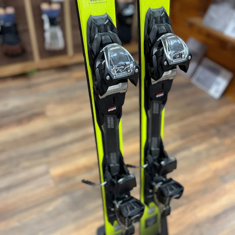 Volkl Racetiger SC Black Yellow Piste Skis Motion 11.0 Bindings 165cm-2