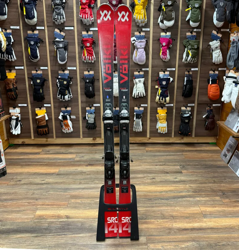 Volkl Racetiger SRC 163CM with Marker Motion 10. Bindings -1